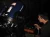 M. Milošević proverava kontrole teleskopa preko računara